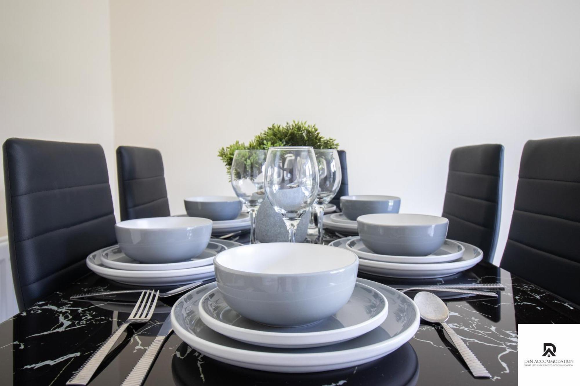 Newly Launched Two Bedroom House By Den Accommodation Short Lets & Serviced Accommodation With Garden Λονδίνο Εξωτερικό φωτογραφία